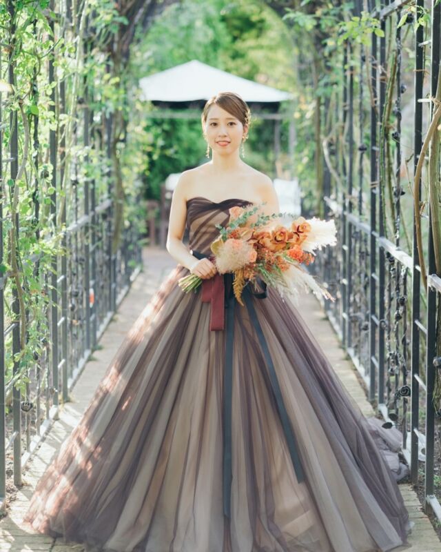 autumn wedding 🍁🤍

.

👗 @isamumorita136 
👔 @atelieryuka_official 
⛪️ @kings_well 
💄 @h.m.akky 
📸 @auroraphoto.graphy 
💐 @clair_flower 

produce by

@ozbridal_official 
@ozbridal_yamanashi 
@ozbridal_slidshow 

@weddiurlmaria 
@weddiurlmaria_hairmake 

.
#ブラウンドレス
#秋ウェディング

#オズブライダル
#キングスウェル
#ガーデンウェディング

...

\契約特典&持ち込み料負担キャンペーン実施中/

式場紹介も承っております
自分たちに合う衣裳、会場がわからない etc...

まずはお気軽にご連絡ください☎️✉️

𓂃𓂃𓂃𓂃𓂃𓂃𓂃𓂃𓂃𓂃𓂃𓂃𓂃

  ヘアメイク受付中です𓈒𓏸︎︎︎︎

 ▷ @weddiurlmaria_hairmake 

𓂃𓂃𓂃𓂃𓂃𓂃𓂃𓂃𓂃𓂃𓂃𓂃𓂃

  𝘞𝘌𝘋𝘋𝘐𝘜𝘙𝘓 𝘔𝘈𝘙𝘐𝘈

📍 山梨県中巨摩郡昭和町飯喰457-5

  𝖳𝖤𝖫  055-225-6307
  𝖨𝗇𝗌𝗍𝖺𝗀𝗋𝖺𝗆 @weddiurlmaria 

 

#結婚式#ドレス#タキシード
#ウェディングドレス#カラードレス
#プレ花嫁#dressy花嫁
#ドレス試着#ドレス試着レポ
#ブライダルヘア 
#ウェディングヘア
#花嫁ヘア 
#山梨花嫁 
#山梨結婚式
#山梨ドレスショップ
#ウェデュールマリア
#リゾートウェディング 
#フォトウェディング 
#プラコレ#プラコレdressy