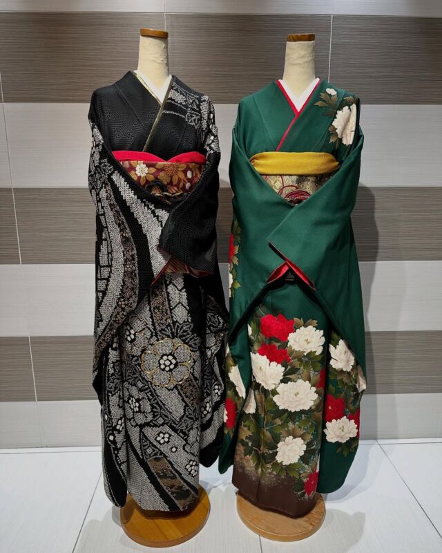 ▷▶︎着物レンタル受付中‪‪

ウェデュール・マリアの着物アカウントです𓂃 𓈒𓏸

⋆┈┈┈┈┈┈┈┈┈┈┈┈┈┈┈⋆

2026年・2027年・2028年成人式
2026年・2027年卒業式
ご予約受付中です＊

振袖レンタル 66,000円～
卒業袴レンタル 16,500円～

#山梨成人式
#山梨卒業式 

⋆┈┈┈┈┈┈┈┈┈┈┈┈┈┈┈⋆

︎︎︎︎◾︎ 振袖レンタル 
◾︎不足の小物をレンタルしてママ振りをアレンジ
◾︎卒業式袴レンタル

着物レンタルからヘアメイク・着付も承ります✨️
詳細はお問い合わせください♪

特別なヘアメイクで、
大切な一日に寄り添います

𓂃𓂃𓂃𓂃𓂃𓂃𓂃𓂃𓂃𓂃𓂃𓂃𓂃

  ヘアメイク着付け受付中です𓈒𓏸︎︎︎︎

 ▷ @weddiurlmaria_hairmake 

𓂃𓂃𓂃𓂃𓂃𓂃𓂃𓂃𓂃𓂃𓂃𓂃𓂃

  𝘞𝘌𝘋𝘋𝘐𝘜𝘙𝘓 𝘔𝘈𝘙𝘐𝘈

📍 山梨県中巨摩郡昭和町飯喰457-5

  𝖳𝖤𝖫  055-225-6307
  𝖨𝗇𝗌𝗍𝖺𝗀𝗋𝖺𝗆 @weddiurlmaria 

 

#成人式 
#振袖 
#着物レンタル 
#卒業式 
#成人式ヘア