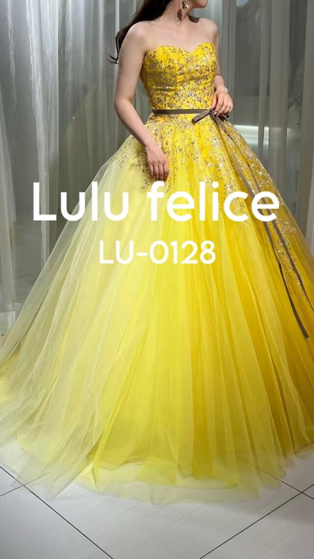SNSでも大人気ブランド
【Lulu felice】 グラデーションドレス🫧

何色ものカラーが折り重なるドレスは
多幸感満載でとってもカワイイッ👑

縦のグラデーションも珍しく
見る角度によって雰囲気が変わるので
ゲストもワクワクする一着です👀✨

"大人可愛いを叶えるグリッタードレス"

.

気になる方は保存してスタッフにご提示ください👀
ご試着のお問い合わせお待ちしております💛

.

👗 @lulu_felice  lu-0128 (yellow)

#lulufelice 
#ルルフェリーチェ
#グラデーションドレス
#イエロードレス
#lu0128

.

@weddiurlmaria 
.
 

\契約特典&持ち込み料負担キャンペーン実施中/

式場紹介も承っております
自分たちに合う衣裳、会場がわからない etc...

まずはお気軽にご連絡ください☎️✉️

𓂃𓂃𓂃𓂃𓂃𓂃𓂃𓂃𓂃𓂃𓂃𓂃𓂃

  ヘアメイク受付中です𓈒𓏸︎︎︎︎

 ▷ @weddiurlmaria_hairmake 

𓂃𓂃𓂃𓂃𓂃𓂃𓂃𓂃𓂃𓂃𓂃𓂃𓂃

  𝘞𝘌𝘋𝘋𝘐𝘜𝘙𝘓 𝘔𝘈𝘙𝘐𝘈

📍 山梨県中巨摩郡昭和町飯喰457-5

  𝖳𝖤𝖫  055-225-6307
  𝖨𝗇𝗌𝗍𝖺𝗀𝗋𝖺𝗆 @weddiurlmaria 

 

#結婚式#ドレス#タキシード
#ウェディングドレス#カラードレス
#プレ花嫁
#ドレス試着
#ドレス試着レポ
#ウェディングヘア
#花嫁ヘア 
#山梨花嫁 
#ウェデュールマリア