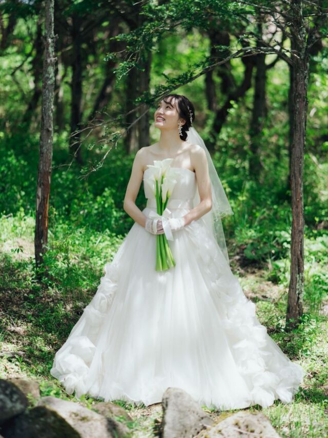 透明感たっぷりチュールAラインドレス🤍

立体的なお花がかわいい🩷
チュールたっぷりウェディングドレスをお選びいただきました☺️

Aラインドレスはウエストが細く脚長効果あり✨
どんな花嫁様にも似合うラインです🎶

とっても綺麗で素敵でした💛

・

👗WD99
🤵🏻T−28

#ウェディングドレス 
#チュールドレス 
#フラワードレス 
#タキシード 

produce by

@ozbridal_official 
@ozbridal_yamanashi 

@weddiurlmaria 

・

#オズブライダル 
#ウェデュールマリア 

…

契約特典＆持ち込み料負担キャンペーン実施中/
式場紹介も承っております
自分たちに合う衣裳、会場がわからない etc....
まずはお気軽にご連絡ください📞✉️

𓂃𓂃𓂃𓂃𓂃𓂃𓂃𓂃𓂃𓂃𓂃𓂃𓂃

𝘞𝘌𝘋𝘋𝘐𝘜𝘙𝘓 𝘔𝘈𝘙𝘐𝘈

📍 山梨県中巨摩郡昭和町飯喰457-5

  𝖳𝖤𝖫  055-225-6307

#結婚式 #ドレス #タキシード 
#ウェディングドレス #カラードレス #タキシード 
#プレ花嫁 #dressy花嫁 
#ドレス試着 
#ヘアメイク 
#ブライダルヘア 
#花嫁ヘア 
#山梨花嫁 
#関東花嫁 
#山梨結婚式 
#山梨ドレスショップ