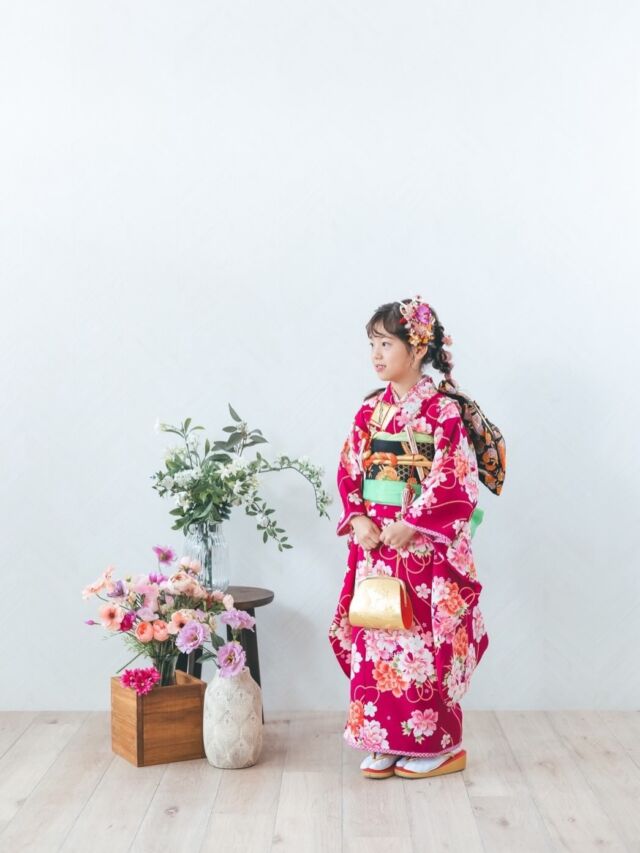 ⌇ 七五三

お客様より大切なお嬢様のお写真をいただきました😊

....

大切な節目を、おしゃれに写真で残しませんか📷✨️

七五三・成人式・卒業式
それぞれの特別な瞬間をトータルでサポートします。

衣裳レンタル：16,500円～
撮影（データ10カット付）：33,000円～

ヘアメイクの優待特典もあり！
まずはお気軽にお問い合わせくださいませ❁⃘*.ﾟ

———
衣装レンタル・ヘアメイク・着付け・撮影まで、
思い出を美しくカタチに。

𓂃𓂃𓂃𓂃𓂃𓂃𓂃𓂃𓂃𓂃𓂃𓂃𓂃

  𝘞𝘌𝘋𝘋𝘐𝘜𝘙𝘓 𝘔𝘈𝘙𝘐𝘈

📍 山梨県中巨摩郡昭和町飯喰457-5

  𝖳𝖤𝖫  055-225-6307
  𝖨𝗇𝗌𝗍𝖺𝗀𝗋𝖺𝗆 @weddiurlmaria 

#七五三 #七五三撮影 #七五三レンタル
#フォトスタジオ