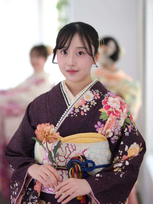 ⌇ 【早割アリ】2027成人式受付中👘💛
⁡
早期予約第2弾キャンペーン✨
2026年6月30日迄のご成約で
レンタル料最大20％OFF！！
当日お支度優待！

2027年成人式
2028年成人式
2027年卒業式
ご予約受付中です＊

振袖レンタル 66,000円～
卒業袴レンタル 16,500円～

#山梨成人式
#山梨卒業式 

七五三・成人式・卒業式
それぞれの特別な瞬間をトータルでサポートします。

【セラヴィ山梨提携店】
@cestlavie_st 

セラヴィ×ウェデュール・マリアの
コラボで実現した豊富な衣装ラインナップ✨

ヘアメイクの優待特典もあり！
まずはお気軽にお問い合わせくださいませ❁⃘*.ﾟ

———
衣装レンタル・ヘアメイク・着付け・撮影まで、
思い出を美しくカタチに。

𓂃𓂃𓂃𓂃𓂃𓂃𓂃𓂃𓂃𓂃𓂃𓂃𓂃

  𝘞𝘌𝘋𝘋𝘐𝘜𝘙𝘓 𝘔𝘈𝘙𝘐𝘈

📍 山梨県中巨摩郡昭和町飯喰457-5

  𝖳𝖤𝖫  055-225-6307
  𝖨𝗇𝗌𝗍𝖺𝗀𝗋𝖺𝗆 @weddiurlmaria 

#成人式振袖 #卒業袴 #フォトスタジオ