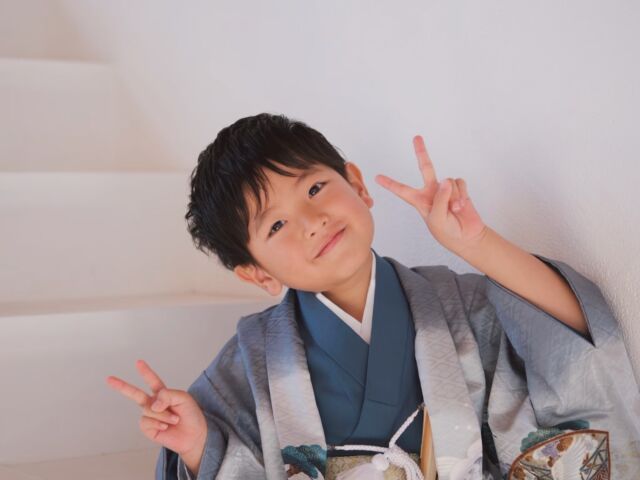 ⌇ 七五三

....

大切な節目を、ご家族揃って写真に残しませんか📷✨️

七五三衣裳レンタル：16,500円～
撮影（データ20カット付）：33,000円～
ロケーション撮影も可能◎

ヘアメイクの優待特典もあり！
まずはお気軽にお問い合わせくださいませ❁⃘*.ﾟ

———
⁡
【セラヴィ山梨提携店】
@cestlavie_st 

セラヴィ×ウェデュール・マリアの
コラボで実現した豊富な衣装ラインナップ✨⁡
⁡
⁡
七五三・成人式・卒業式
それぞれの特別な瞬間をトータルでサポートします。

衣装レンタル・ヘアメイク・着付け・撮影まで、
思い出を美しくカタチに。

𓂃𓂃𓂃𓂃𓂃𓂃𓂃𓂃𓂃𓂃𓂃𓂃𓂃

  𝘞𝘌𝘋𝘋𝘐𝘜𝘙𝘓 𝘔𝘈𝘙𝘐𝘈

📍 山梨県中巨摩郡昭和町飯喰457-5

  𝖳𝖤𝖫  055-225-6307
  𝖨𝗇𝗌𝗍𝖺𝗀𝗋𝖺𝗆 @weddiurlmaria 

#七五三 #七五三撮影 #七五三レンタル 
#山梨フォトスタジオ
