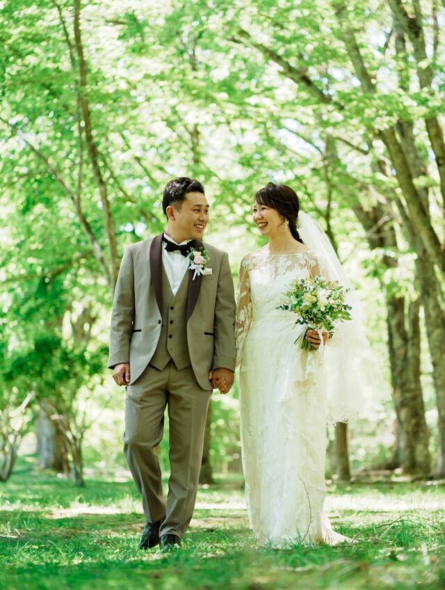 happy wedding 🌼

河口湖の自然に囲まれて叶える
リゾートレストランでの結婚式𓂃𓈒𓏸

自然に馴染むナチュラルな衣裳で、
おふたりらしいウェディングスタイルを。

会場の雰囲気に合わせた衣裳選びもお任せください🤍

...

👗brand:K.RANNE （クランネ）@kuraudia.weddingdress
#krannne #クランネ

produce by
@ozbridal_official 
@ozbridal_yamanashi 
 

.

契約特典＆持ち込み料負担キャンペーン実施中/
式場紹介も承っております
自分たちに合う衣裳、会場がわからない etc....
まずはお気軽にご連絡ください📞✉️

𓂃𓂃𓂃𓂃𓂃𓂃𓂃𓂃𓂃𓂃𓂃𓂃𓂃

𝘞𝘌𝘋𝘋𝘐𝘜𝘙𝘓 𝘔𝘈𝘙𝘐𝘈 ウェデュール・マリア
@weddiurlmaria 

📍 山梨県中巨摩郡昭和町飯喰457-5

𓂃𓂃𓂃𓂃𓂃𓂃𓂃𓂃𓂃𓂃𓂃𓂃𓂃