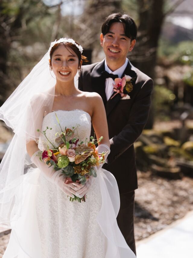 清里高原のアウトドアチャペルの結婚式🌿

レストランウェディングにもぴったりな、
レースが美しいスレンダードレスをお選びいただきました＊
パーティーは存在感のあるボリュームスリーブで、
大人っぽくトレンド感のある花嫁姿を演出します🥂

.
👗WD136 @filo.dress 
#filo
#フィーロ
#スレンダードレス

.

produce by
@ozbridal_official 
@ozbridal_yamanashi 
 

.

契約特典＆持ち込み料負担キャンペーン実施中/
式場紹介も承っております
自分たちに合う衣裳、会場がわからない etc....
まずはお気軽にご連絡ください📞✉️

𓂃𓂃𓂃𓂃𓂃𓂃𓂃𓂃𓂃𓂃𓂃𓂃𓂃

𝘞𝘌𝘋𝘋𝘐𝘜𝘙𝘓 𝘔𝘈𝘙𝘐𝘈 ウェデュール・マリア
@weddiurlmaria 

📍 山梨県中巨摩郡昭和町飯喰457-5

𓂃𓂃𓂃𓂃𓂃𓂃𓂃𓂃𓂃𓂃𓂃𓂃𓂃